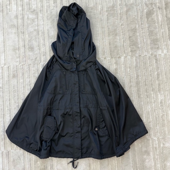 Lululemon Wanderful Hooded Capelet Raincoat Poncho Jacket Size M/L - Picture 1 of 6
